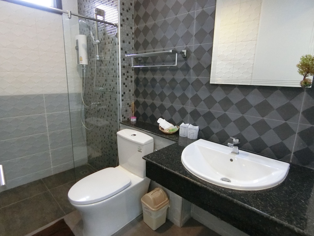 Superior Twin Room With Pool Access photo 2