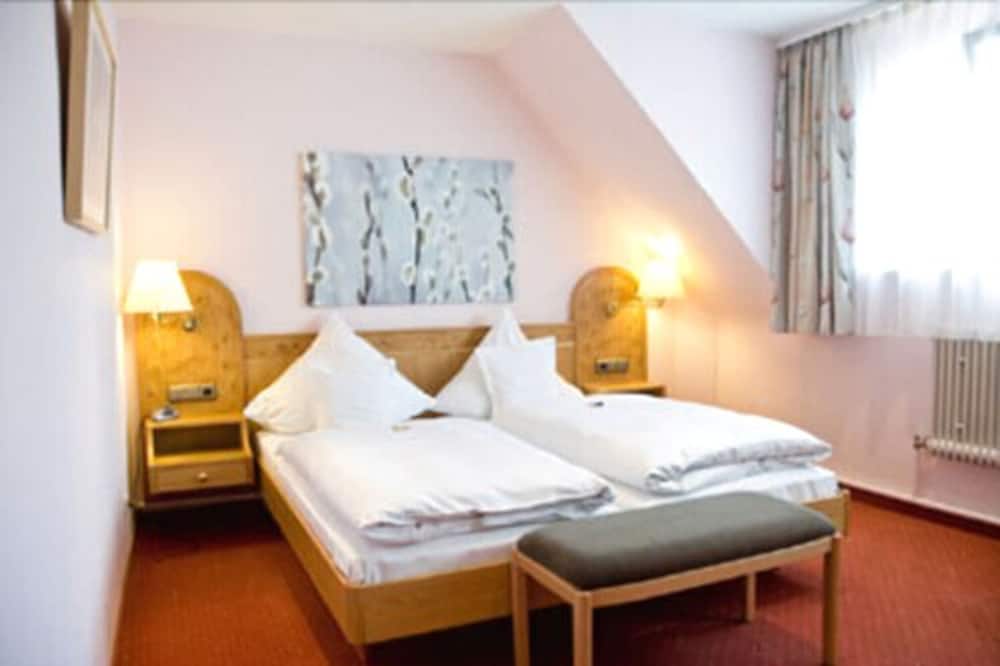 Standard Double Room photo 2