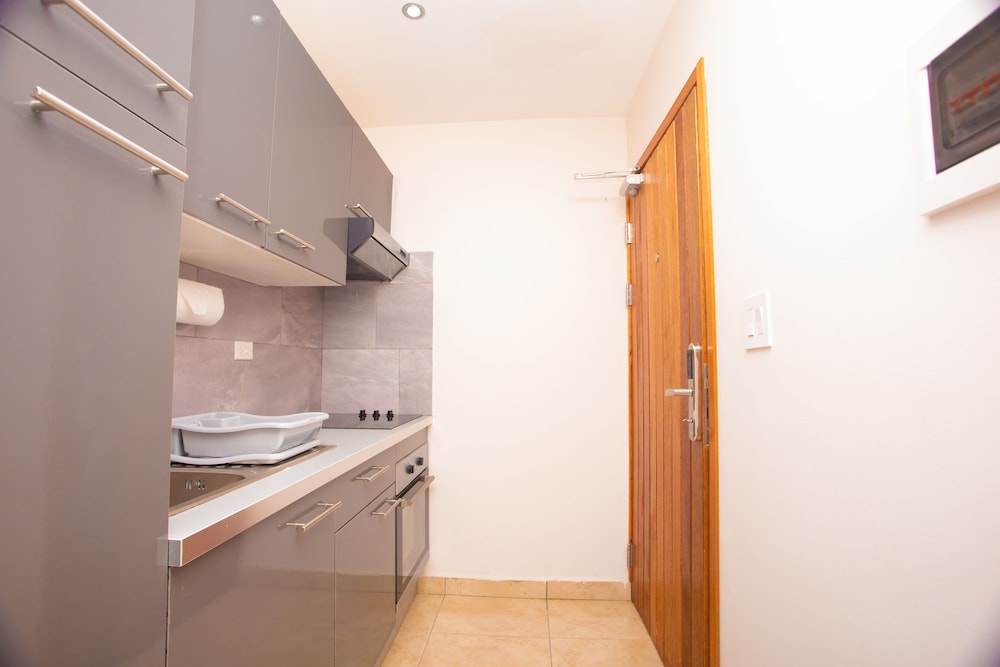 Deluxe Studio Suite photo 2