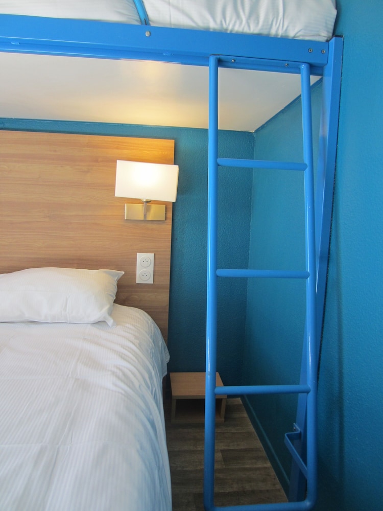 Triple Room (3 lits simples) photo 3