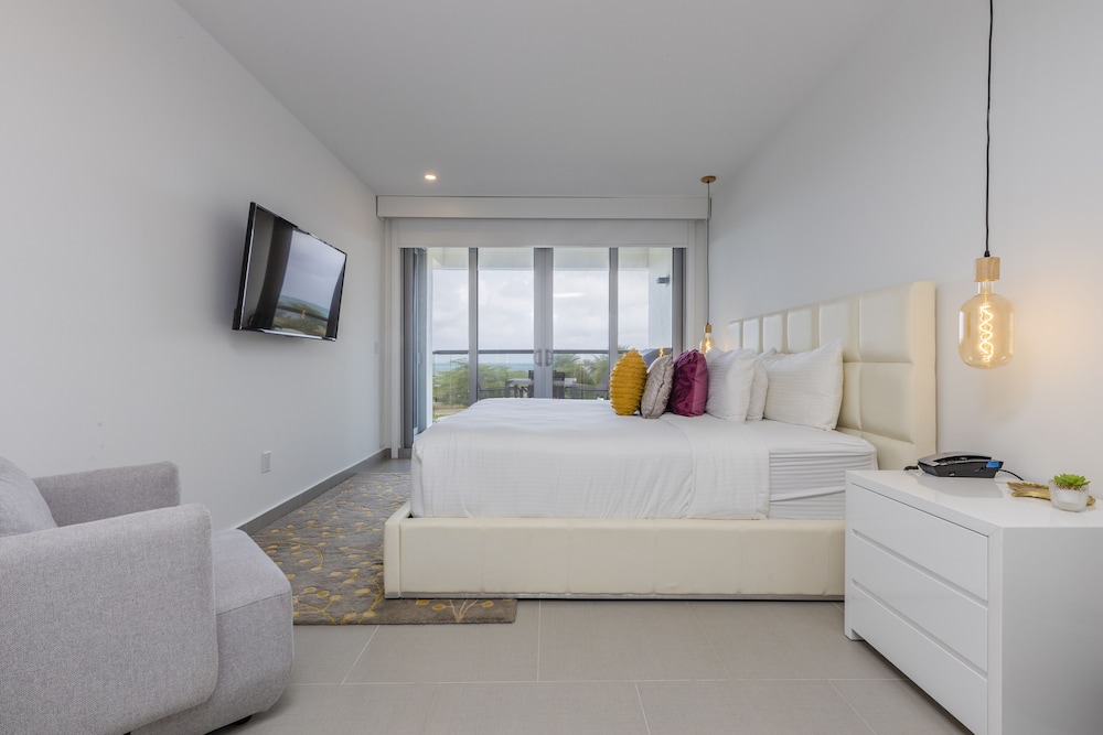 Family Room, 2 Bedrooms, Balcony, Ocean View