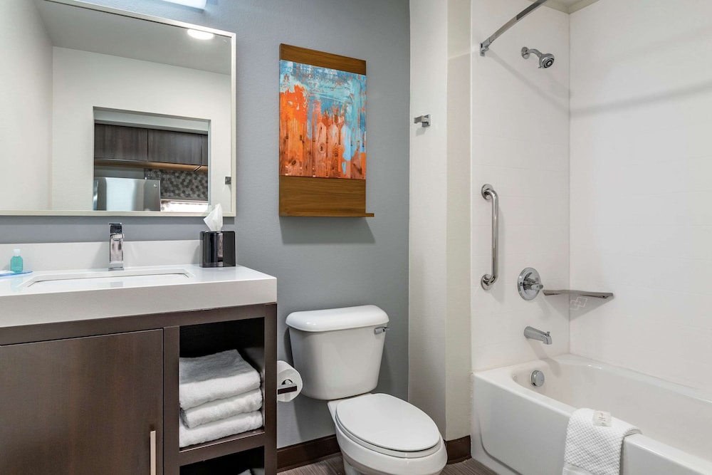 Suite, 2 Queen Beds, Non Smoking (Efficiency) - Photo 6