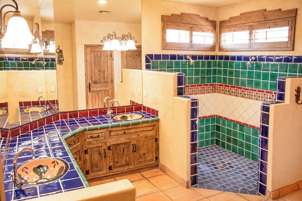 Luxury House, 6 Bedrooms, Non Smoking, Private Pool photo 3