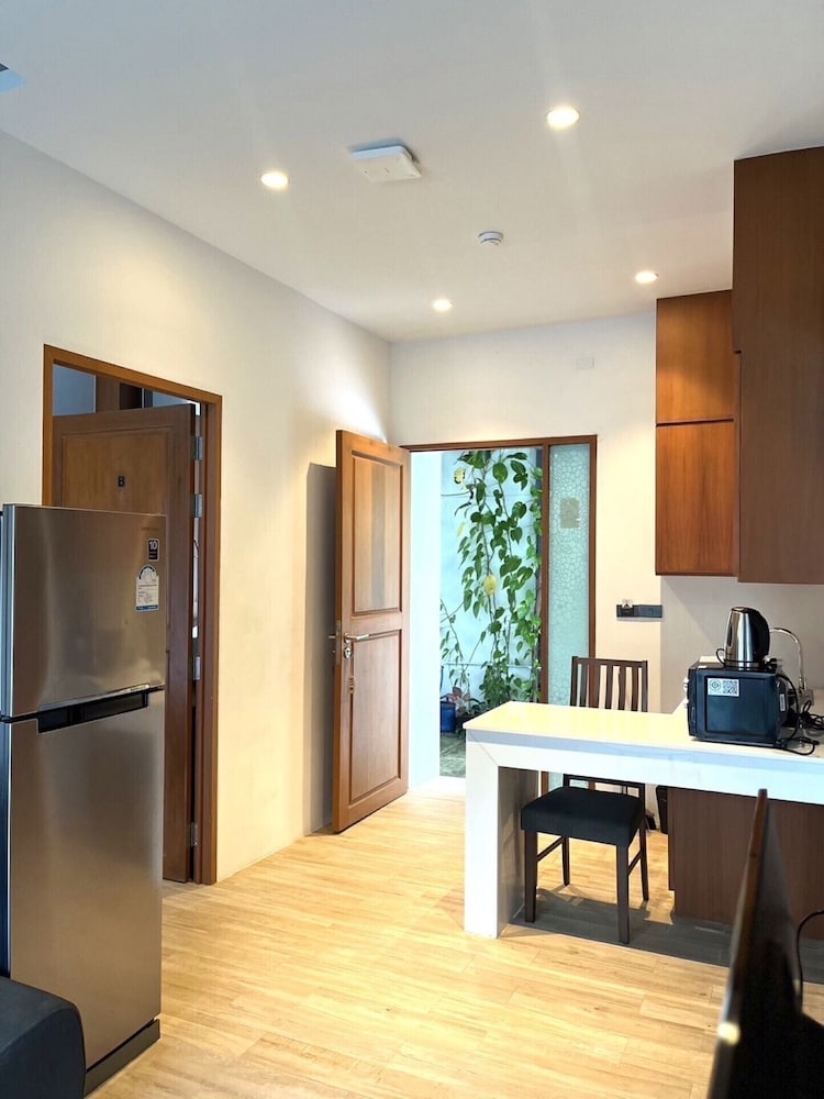 1 Bedrooms, Pool Access - Photo 12