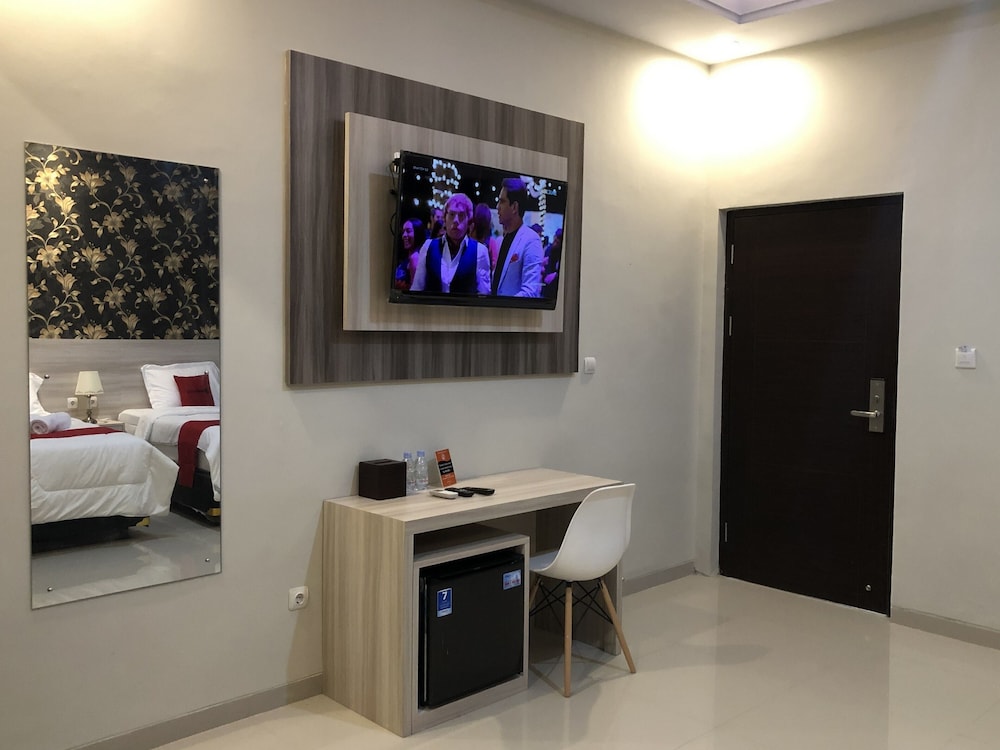 Twin Room (Reddoorz) photo 2