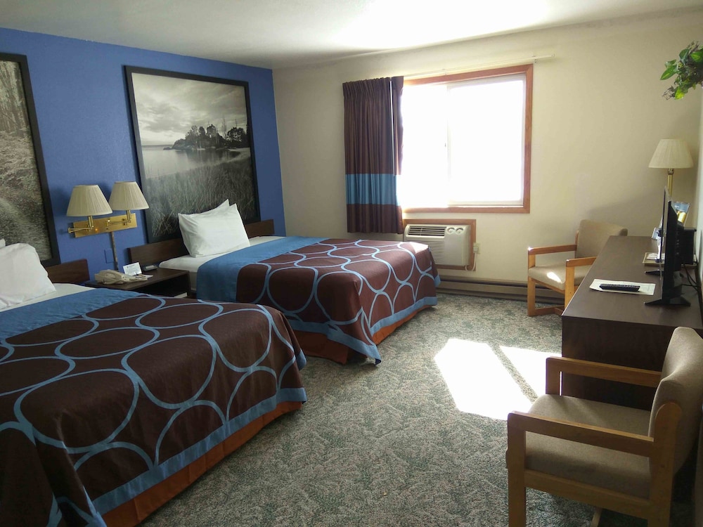 Room, 2 Queen Beds, Non Smoking - Photo 7