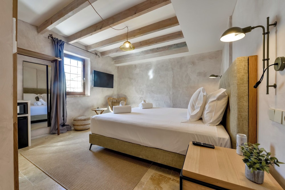 DOUBLE ROOM KING photo 2
