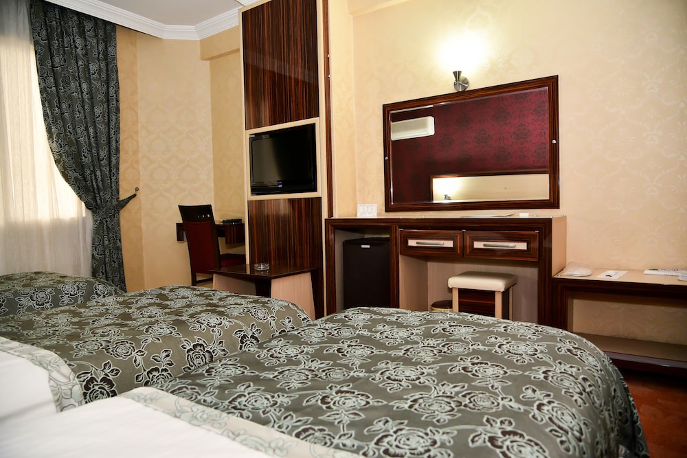 Standard Triple Room, 3 Twin Beds photo 1