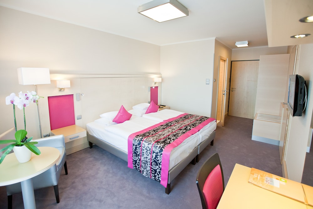 Deluxe Double Room, Balcony, City View