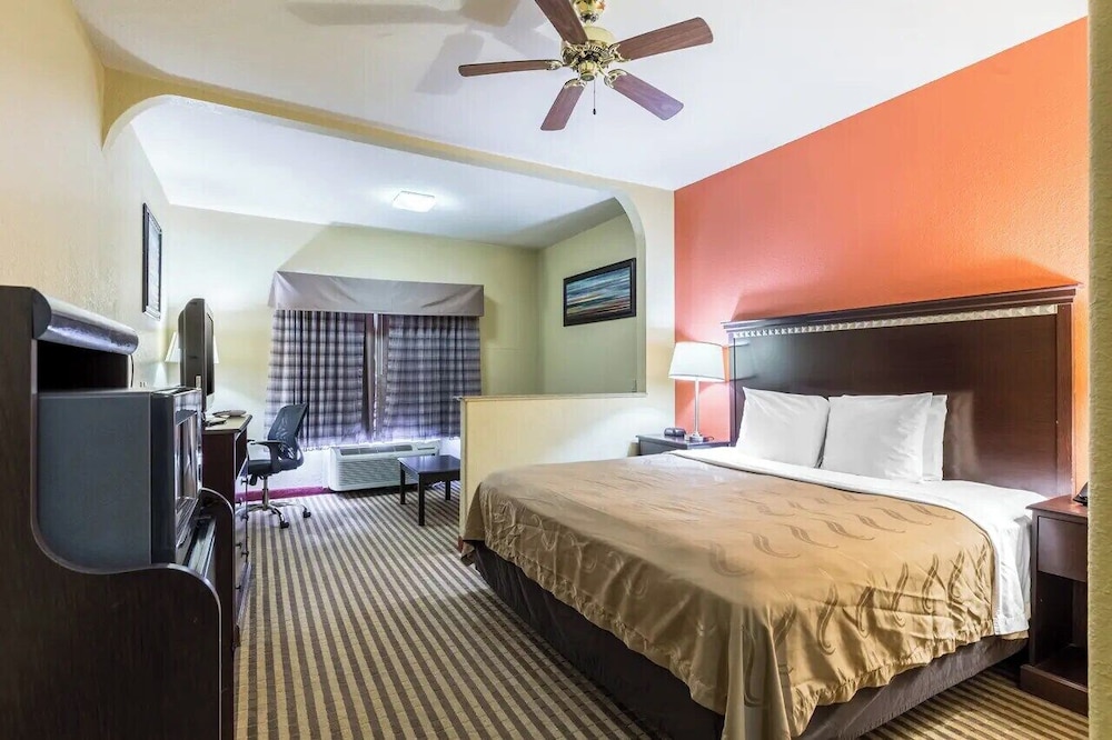 Suite, 1 King Bed, Non Smoking