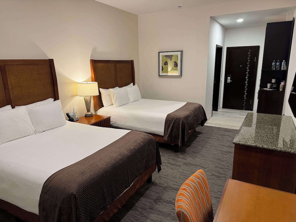 Standard Room, 2 Queen Beds, Accessible, Non Smoking - Photo 3