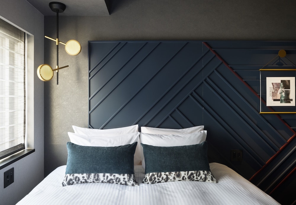 Standard Room, 1 Queen Bed - Photo 2