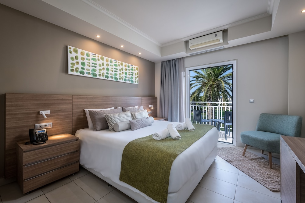 Standard Double Room, Garden View