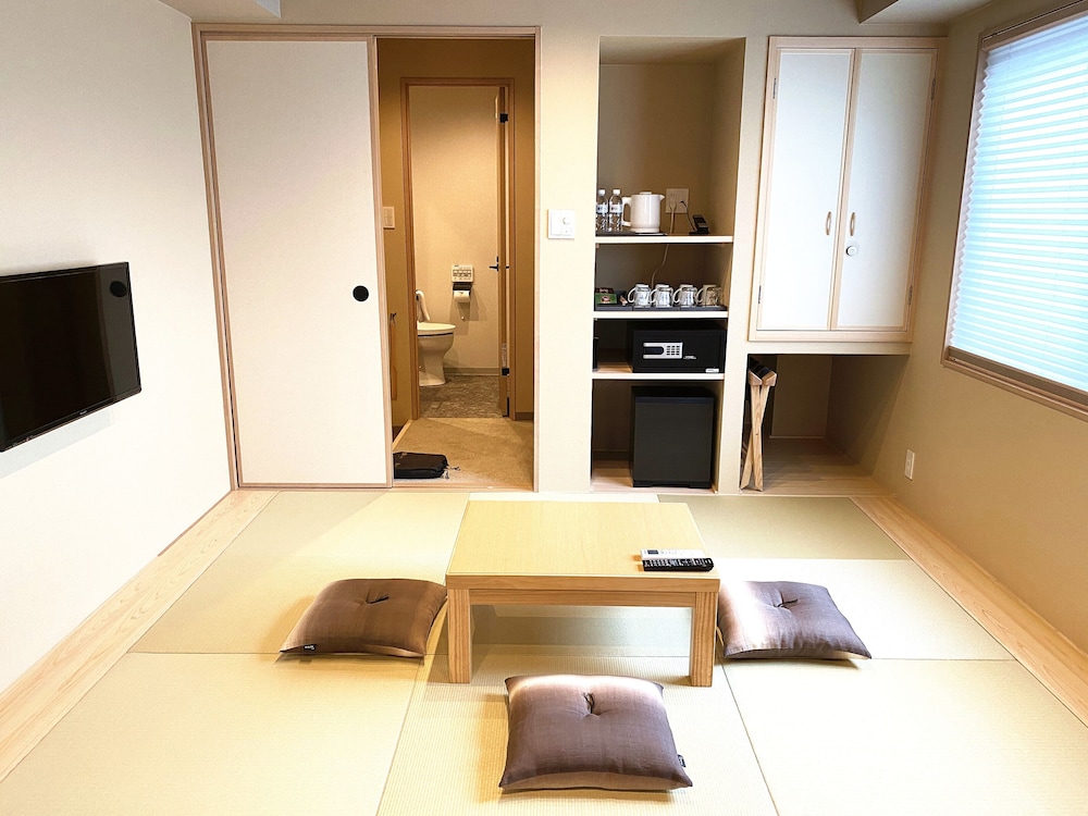 Standard Twin with Tatami - Photo 12