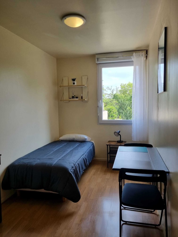 Classic Single Room