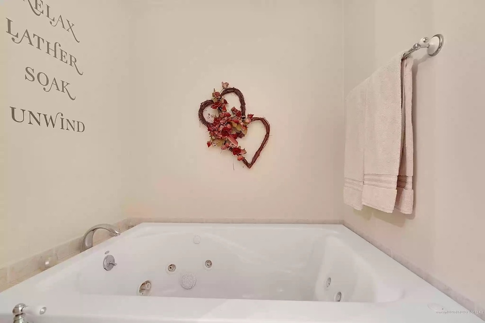 Tolman Suite photo 2