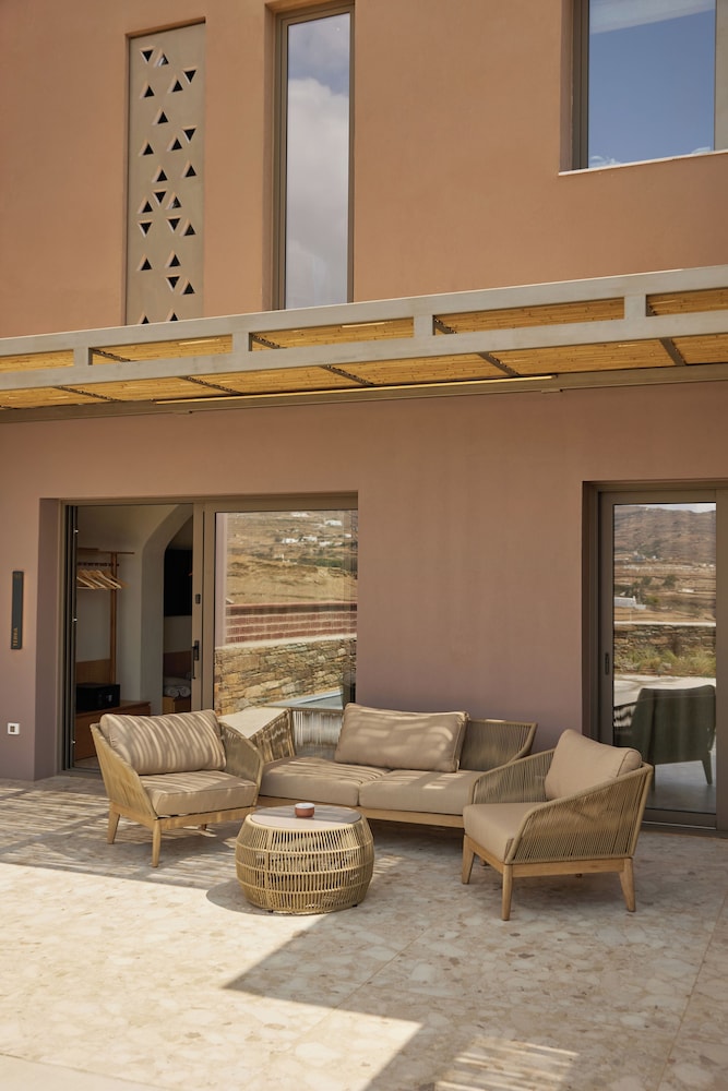 Superior Suite with Plunge Pool - Photo 6