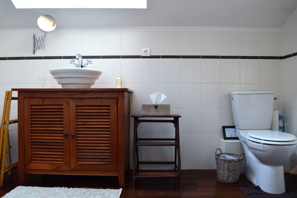 Family Suite, Private Bathroom photo 2