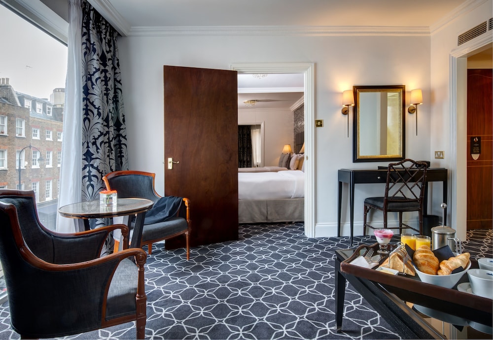 The Fitzrovia Suit photo 3