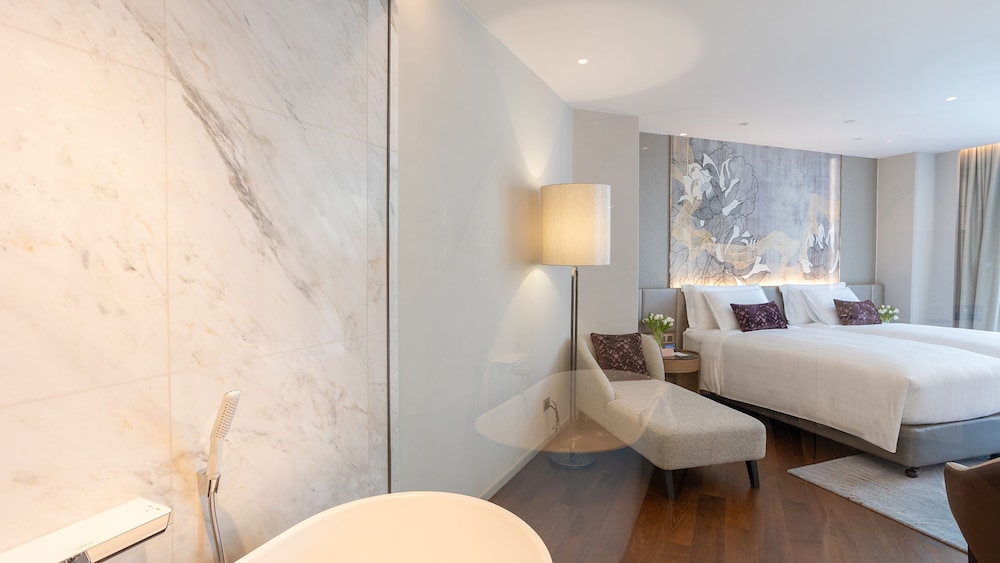 Premier Twin Room