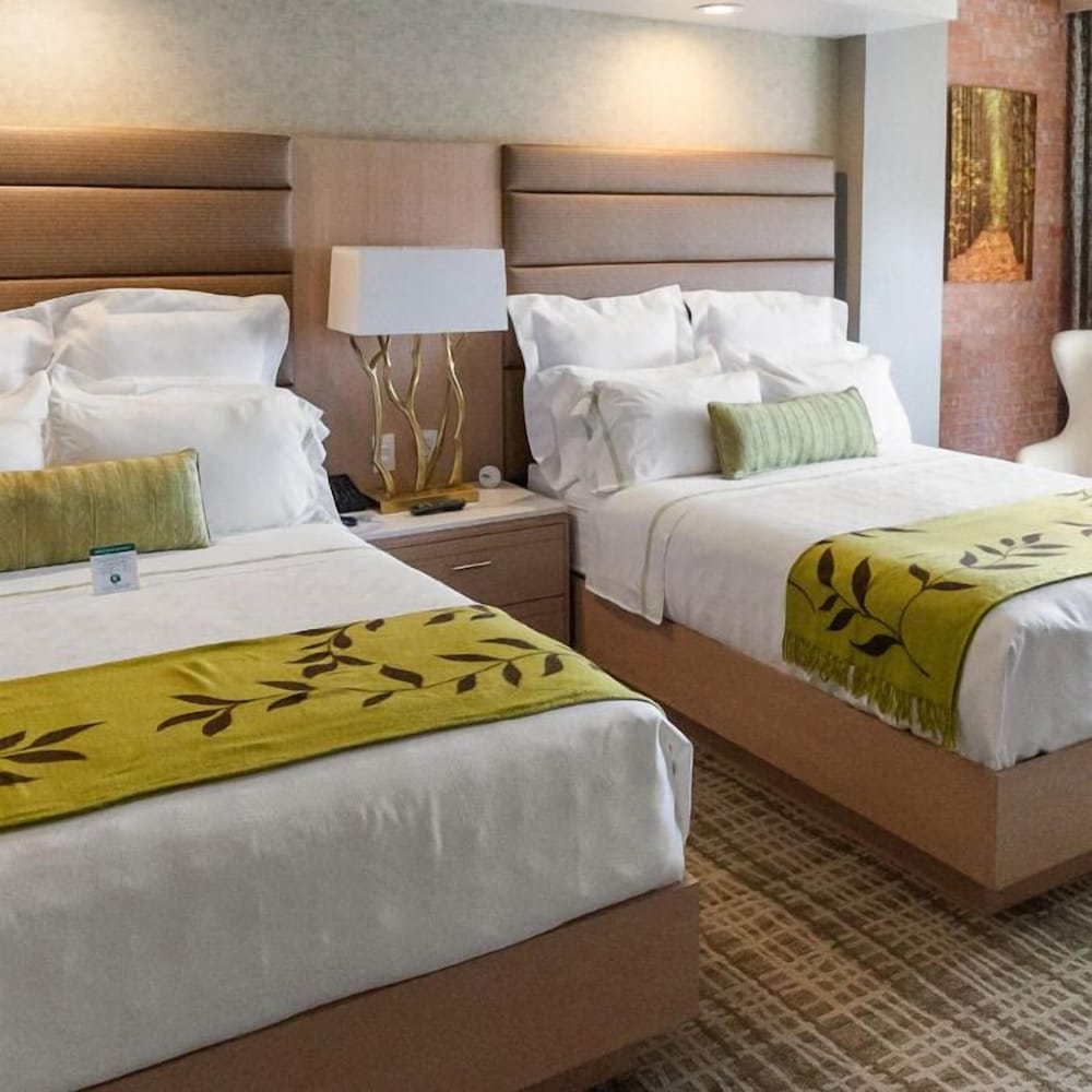 Deluxe Double Room, 2 Queen Beds, Non Smoking, City View