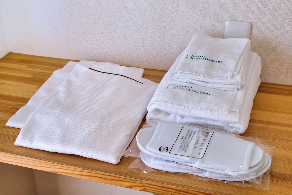 Economy Twin Room, Non Smoking photo 3