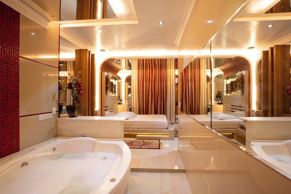Premier Suite photo 2