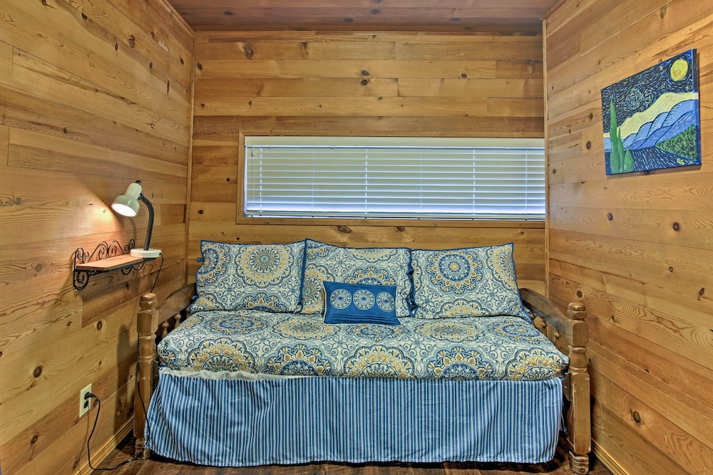 House (2 Bedrooms) photo 2