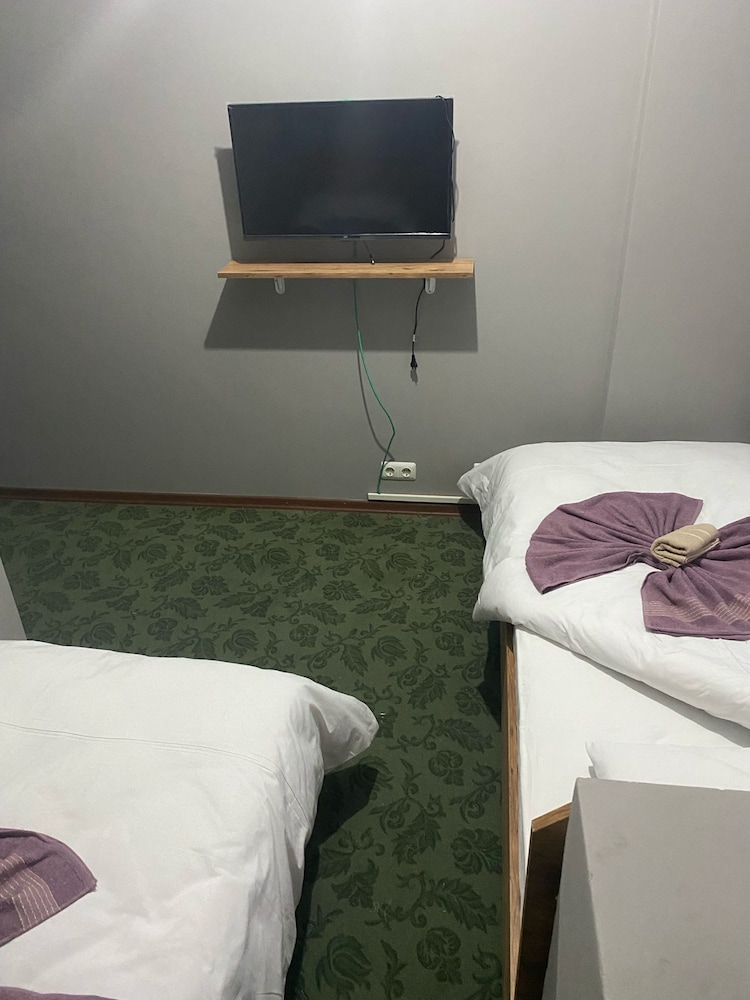 Standard Twin Room - Photo 3