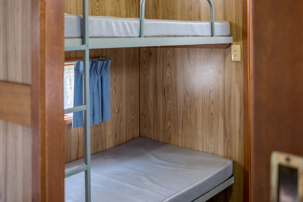 Economy Cabin, Kitchenette - No Linen Provided photo 3