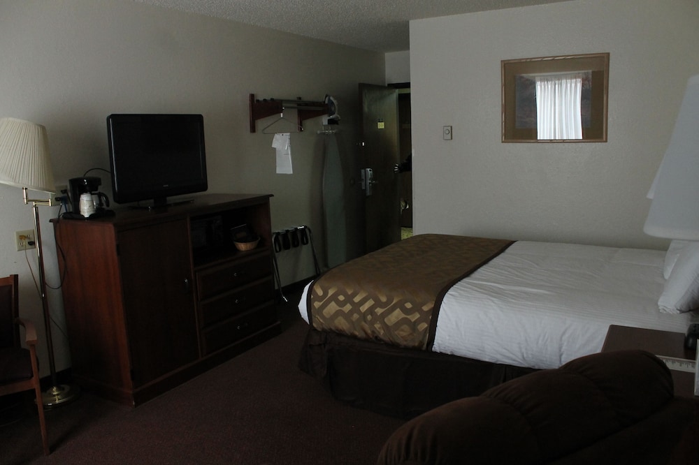 Standard Room, 1 Queen Bed, Non Smoking photo 2