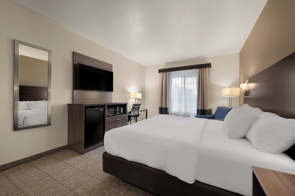Suite, Multiple Beds, Non Smoking - Photo 2