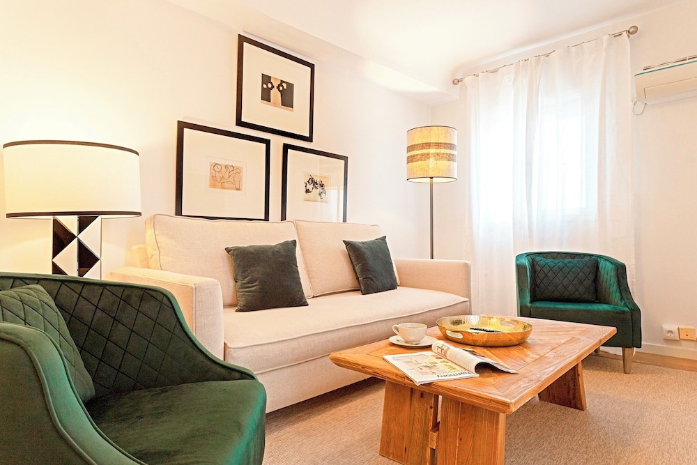 Apartment (2 Bedrooms)