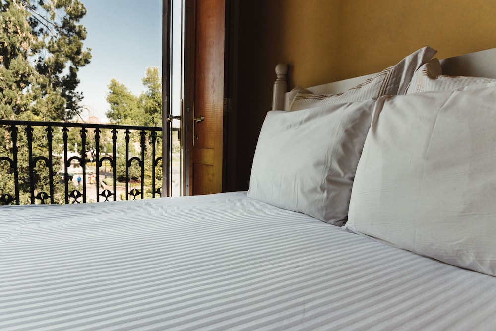 Superior Suite, 2 Queen Beds, City View - Photo 7