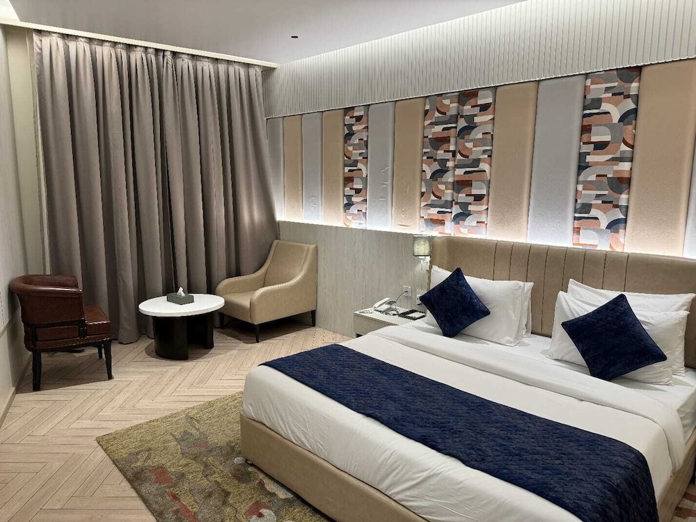 Luxury Room - Photo 6