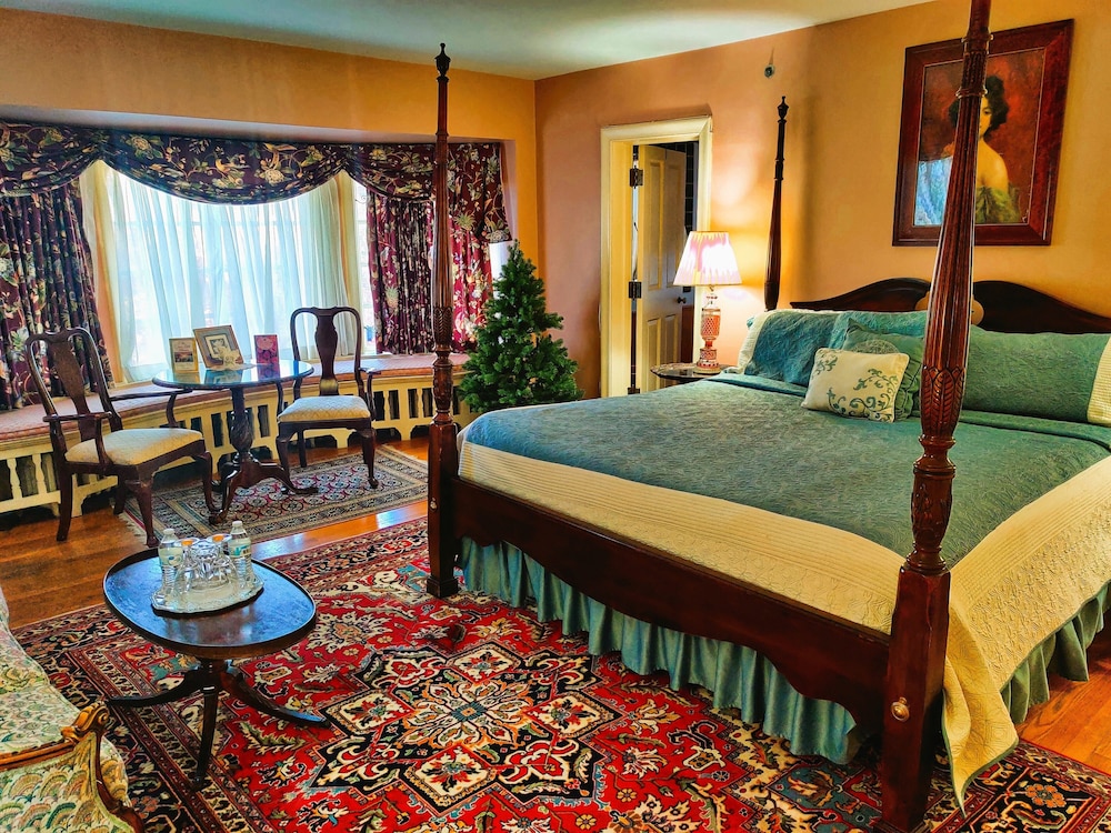 Premier Room, 1 King Bed - Photo 1