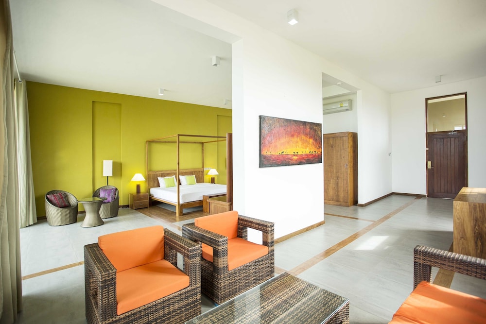 Suite, Beach View, Sea Facing photo 2