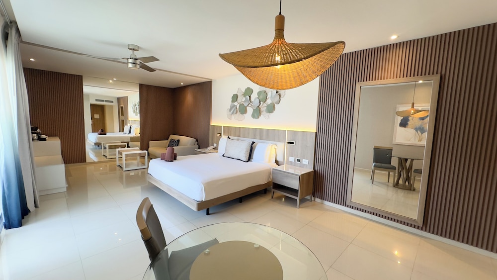 Honeymoon Jacuzzi Suite Diamond Club