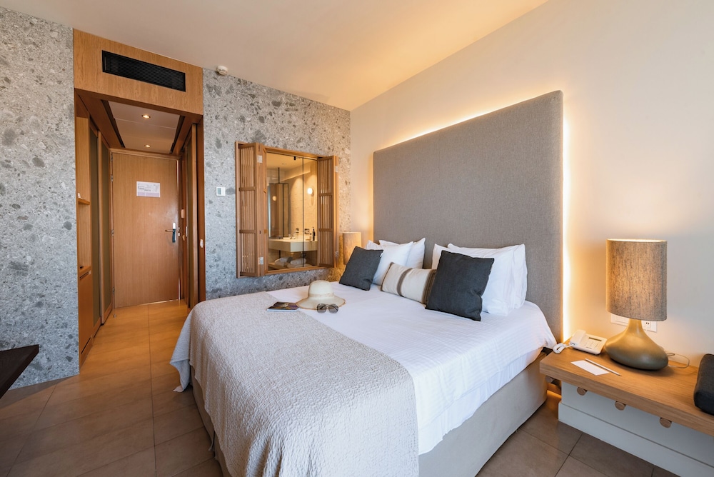 Standard Double Room, Sea Facing