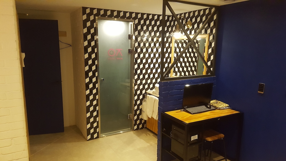 Deluxe Room - Photo 4