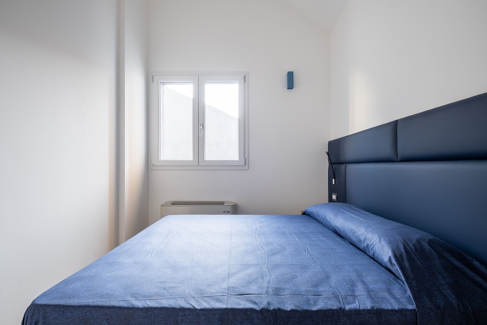 Club Apartment, 1 Bedroom, Balcony, Corner