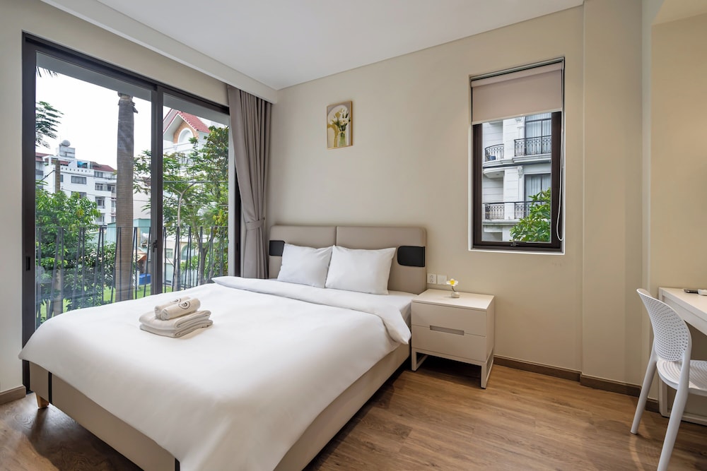 Superior King Room - Garden view
