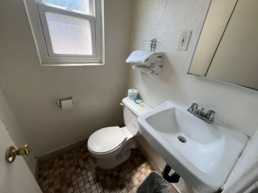 Comfort Room photo 2
