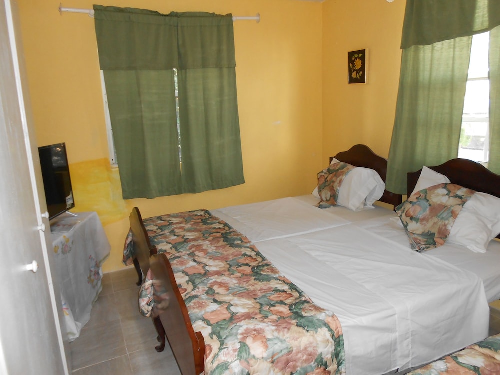 Shared Dormitory, Women only, Shared Bathroom (Single Bed per person)