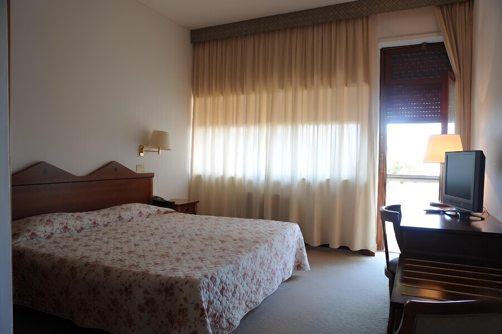 Double or Twin Room photo 1
