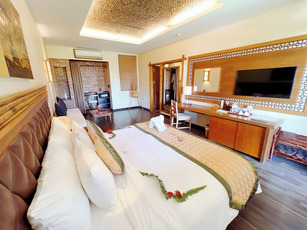 Aroma Village Double/Twin Room thumbnail 6