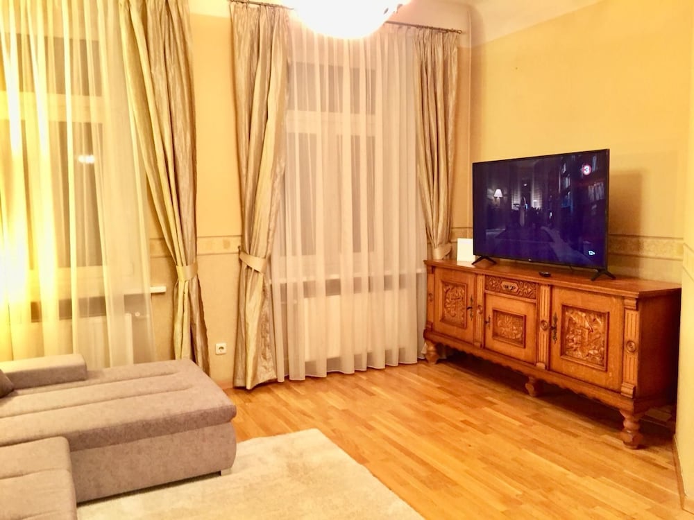 Dzirnavu Street Apartment in City Center (Address: Dzirnavu street 51) photo 1