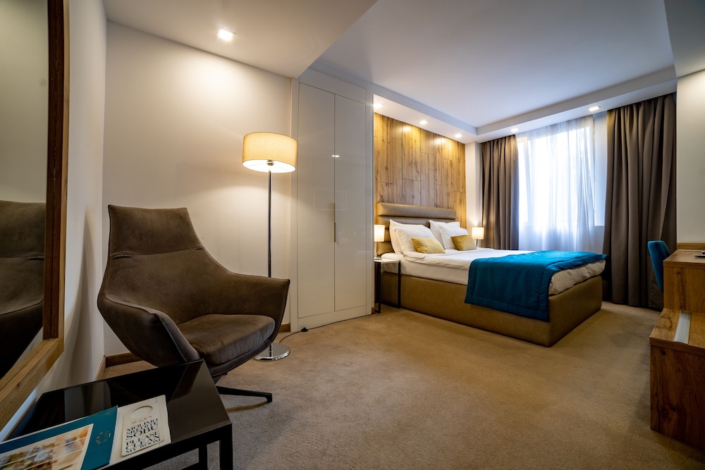 Deluxe Double or Twin Room photo 3