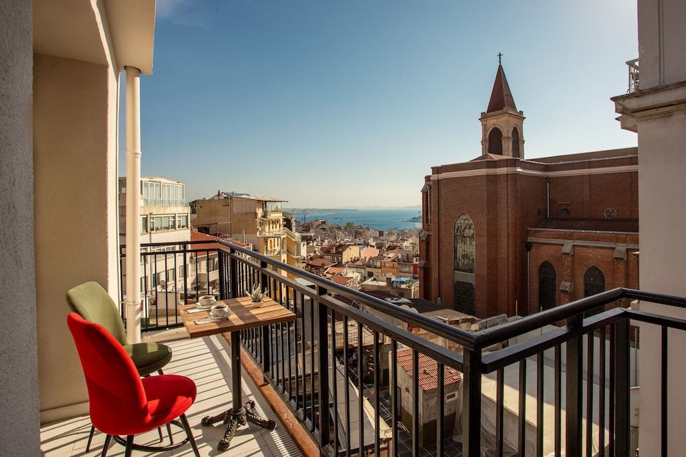 Suite, Balcony, Sea View photo 1