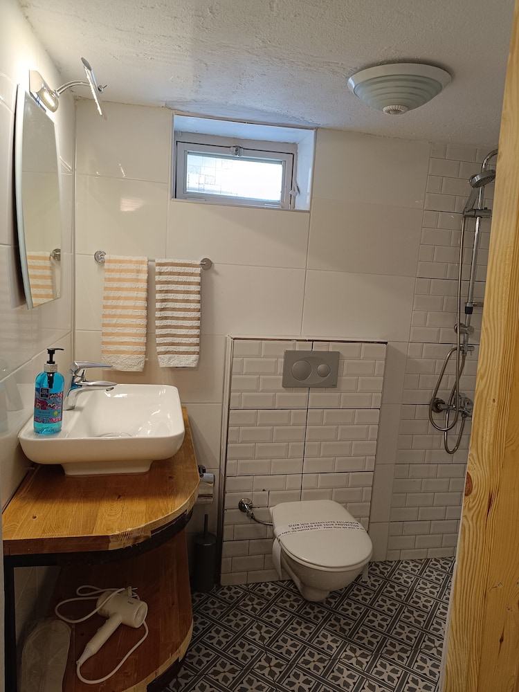 Basic Room photo 3